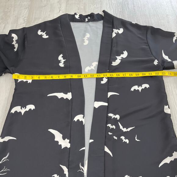 Spooky Bat Halloween Black White Short Sleeve Open Style Robe Large - Picture 5 of 6